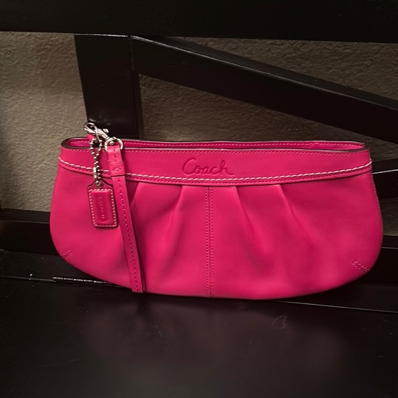 Coach Handbags - Coach Legacy Leather Pleated Clutch F13734